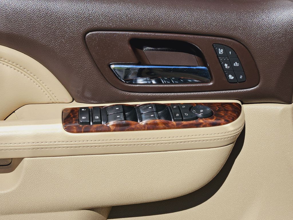 2012 GMC Yukon Image 16