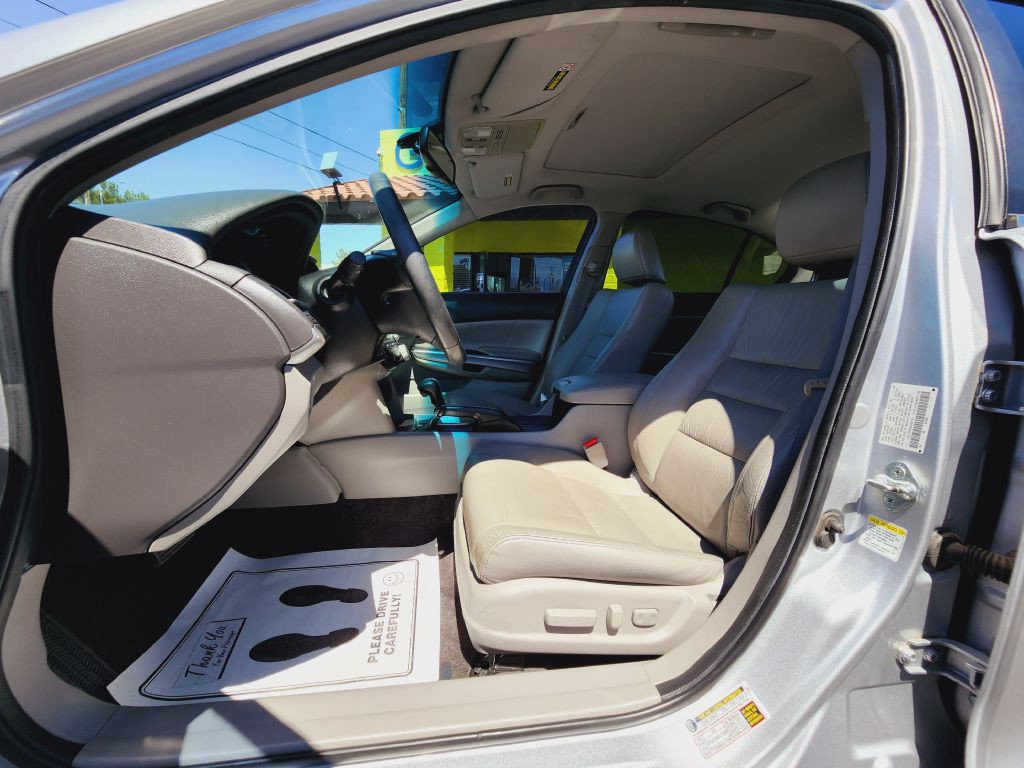 2010 Honda Accord Image 14