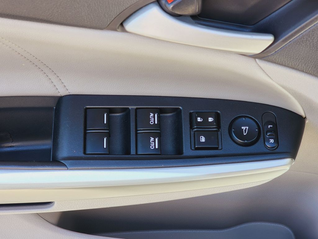 2010 Honda Accord Image 16