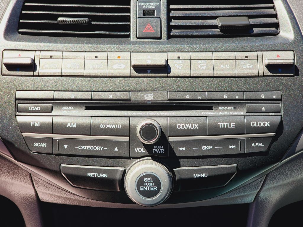 2010 Honda Accord Image 25