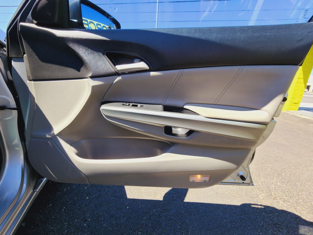 2010 Honda Accord Image 29