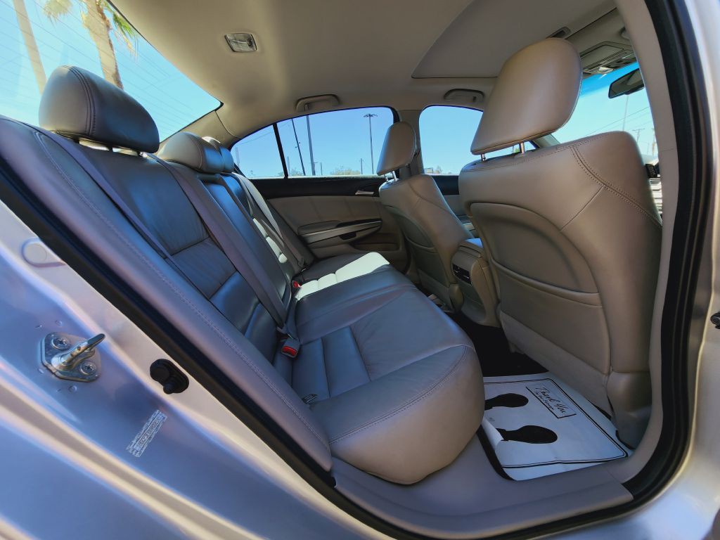 2010 Honda Accord Image 32