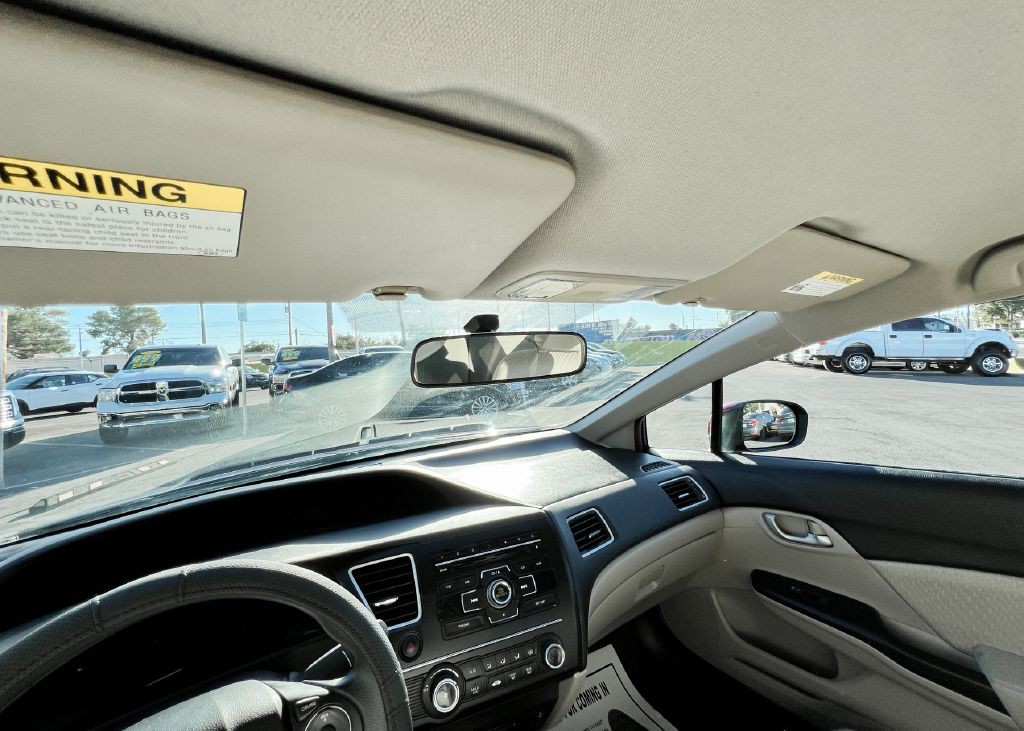 2015 Honda Civic Image 15