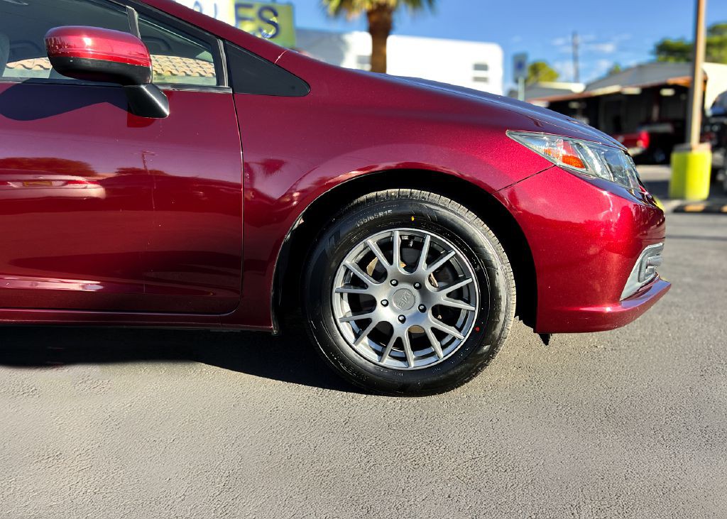 2015 Honda Civic Image 17