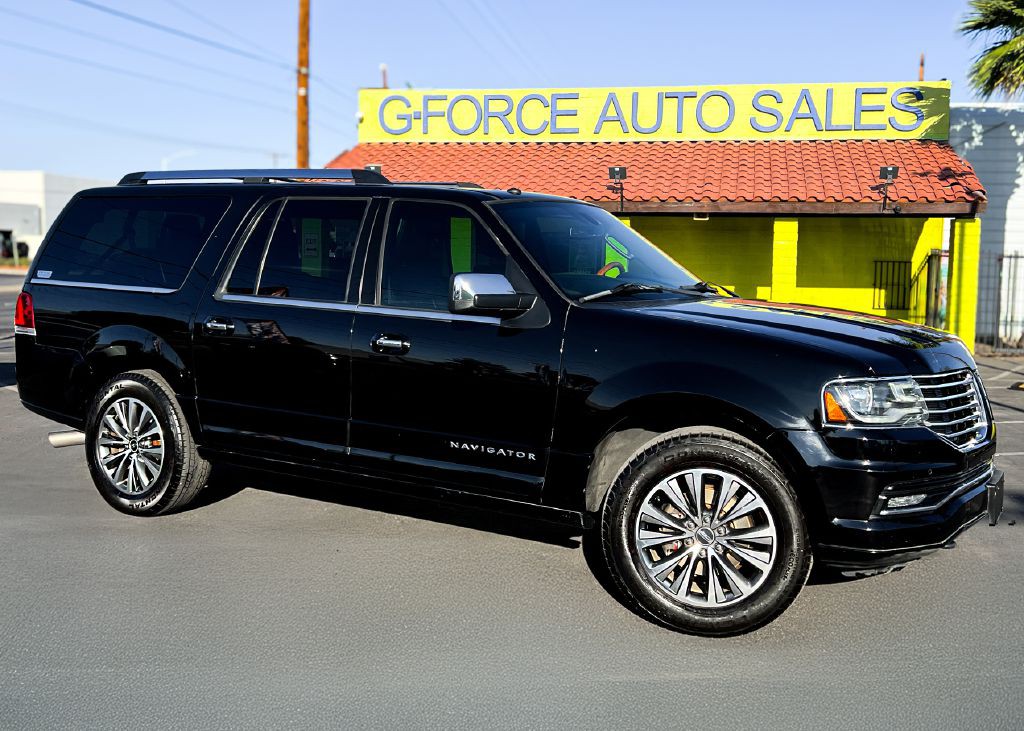 2016 Lincoln Navigator Image 1