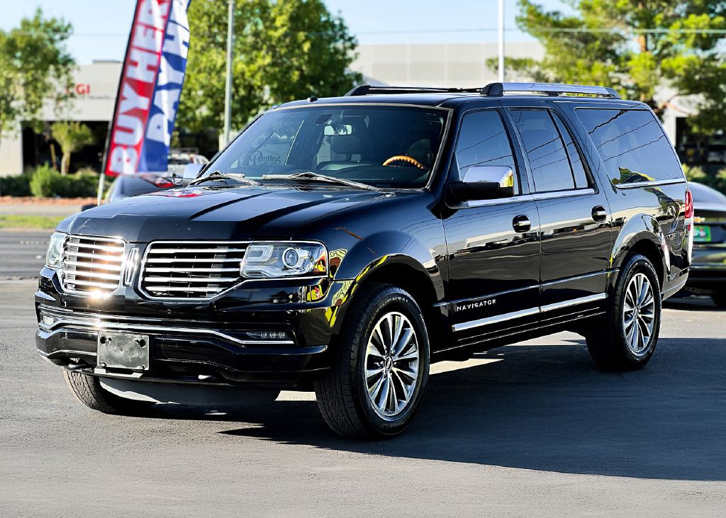 2016 Lincoln Navigator Image 5