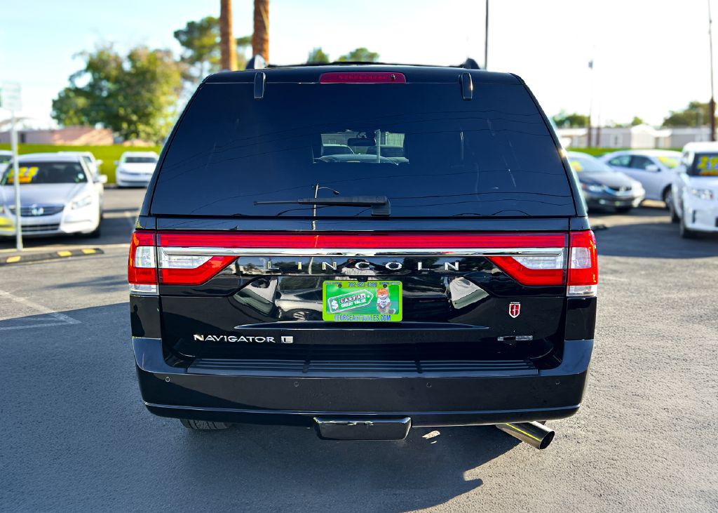 2016 Lincoln Navigator Image 7