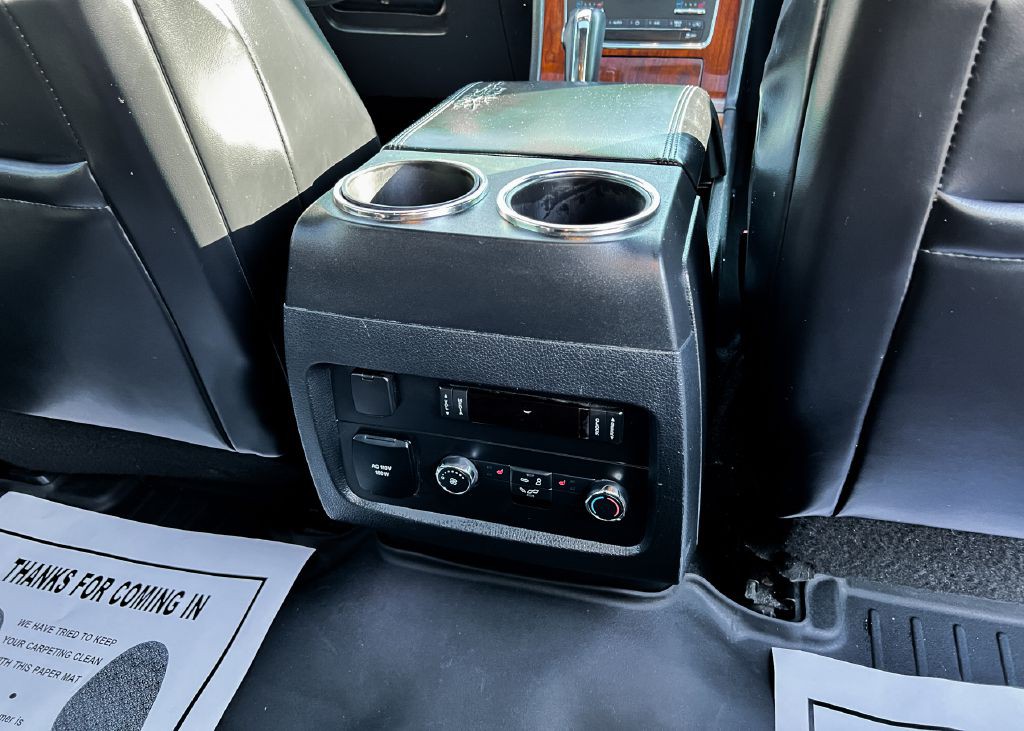 2016 Lincoln Navigator Image 18