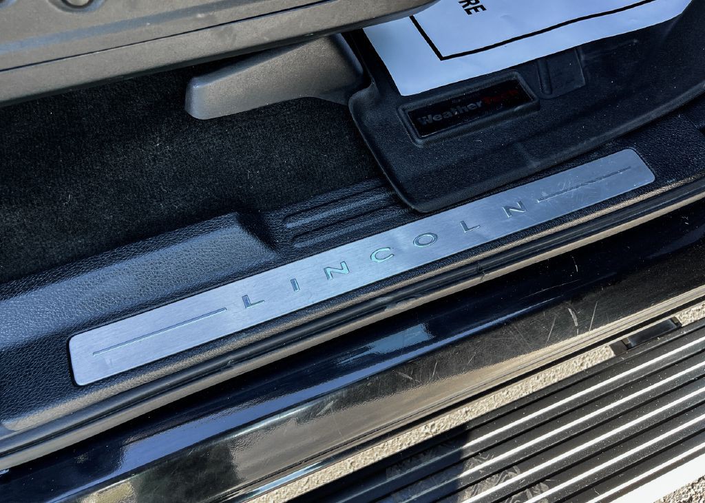 2016 Lincoln Navigator Image 19