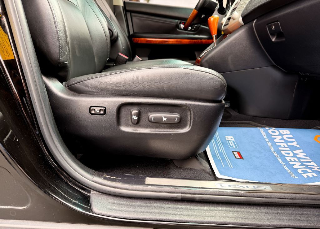 2009 Lexus RX Image 19