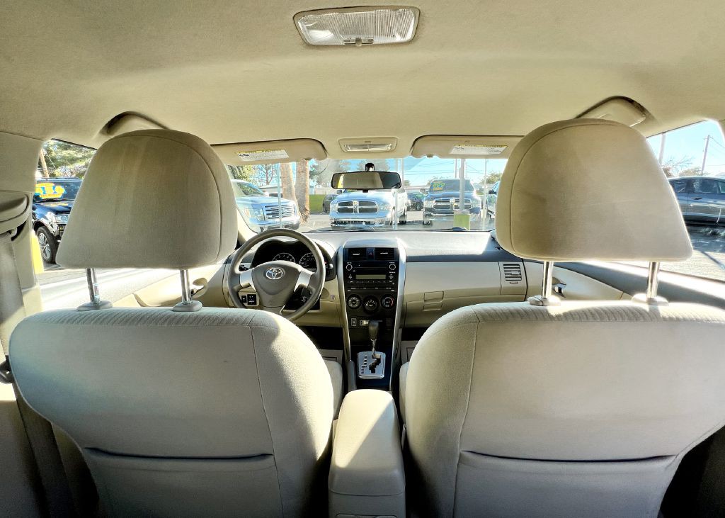 2010 Toyota Corolla Image 13