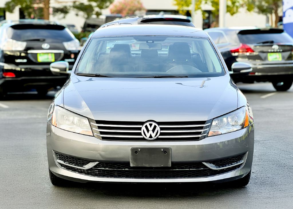 2013 Volkswagen Passat Image 5
