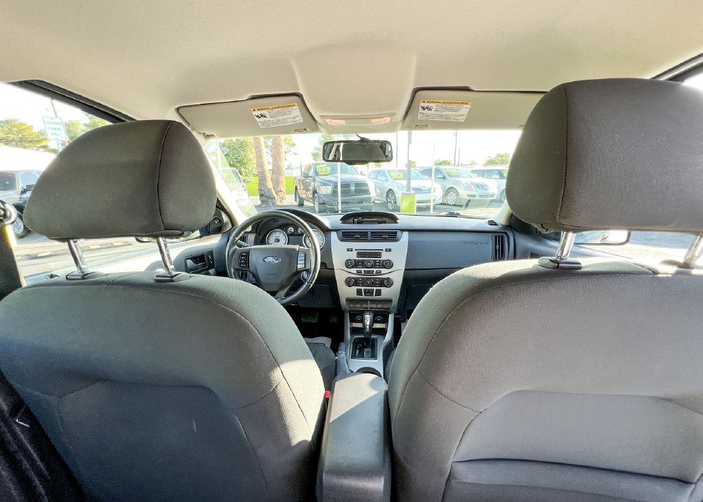 2009 Ford Focus Image 11