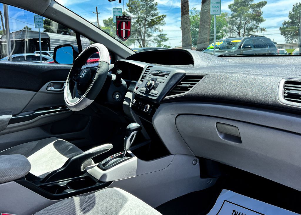2012 Honda Civic Image 7