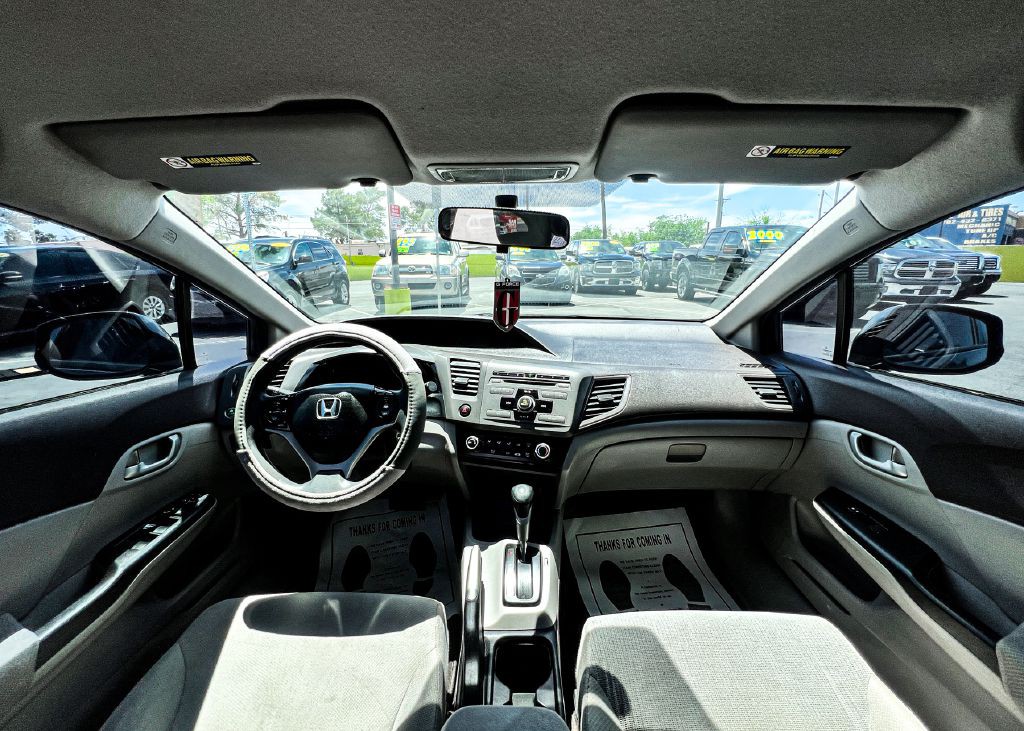 2012 Honda Civic Image 13