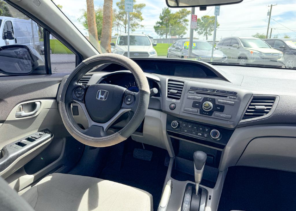2012 Honda Civic Image 17