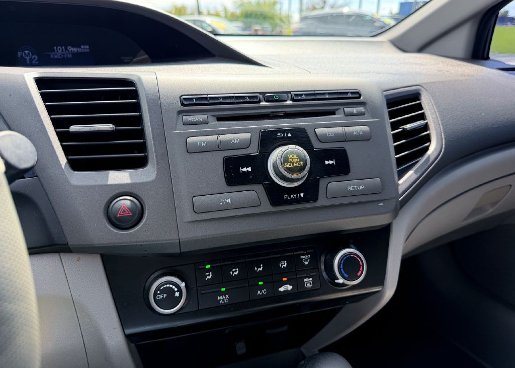 2012 Honda Civic Image 19