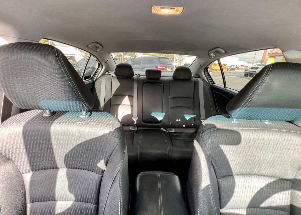 2013 Honda Accord Image 11