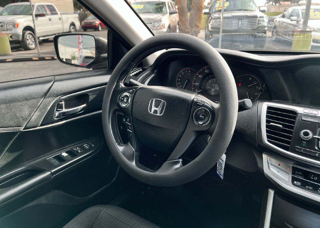 2013 Honda Accord Image 16