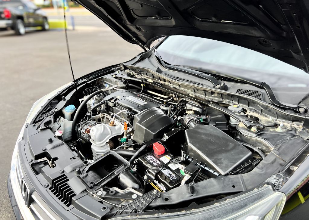 2013 Honda Accord Image 24