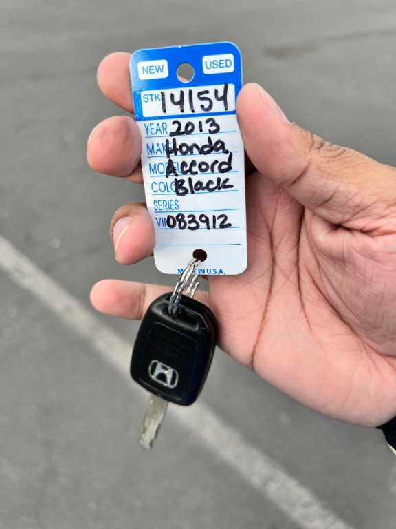 2013 Honda Accord Image 25