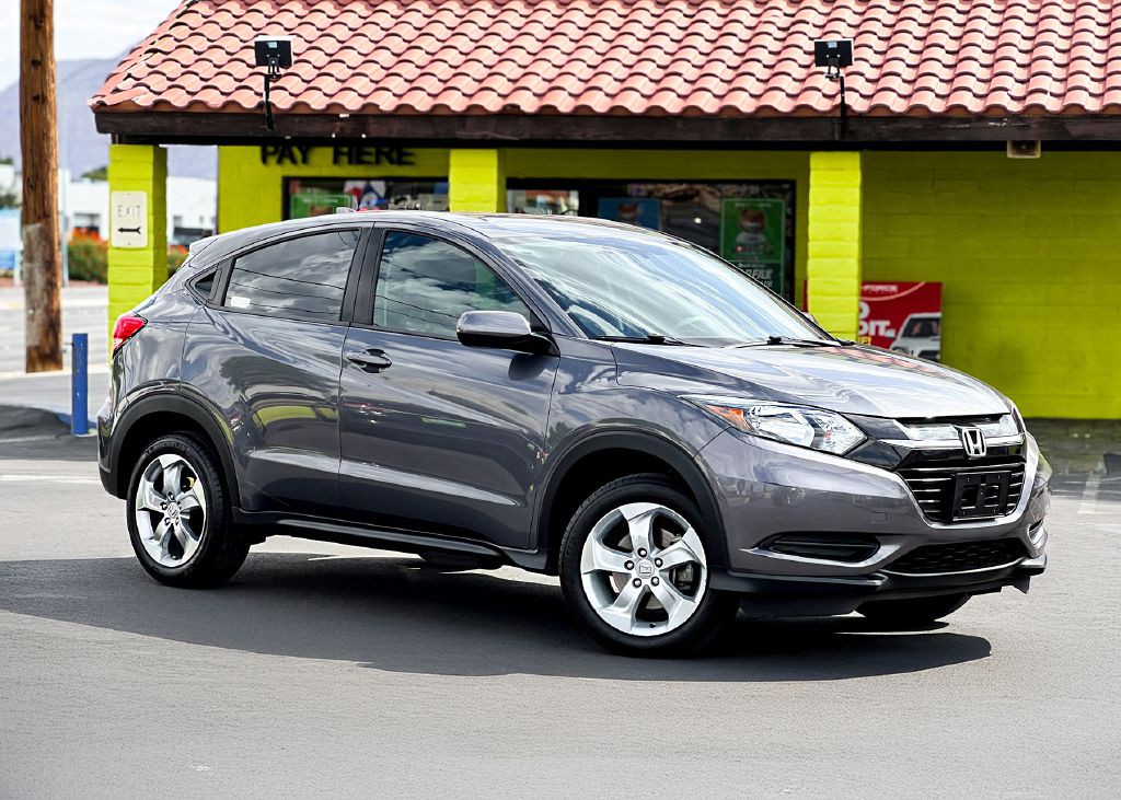 2017 Honda HR-V Image 2
