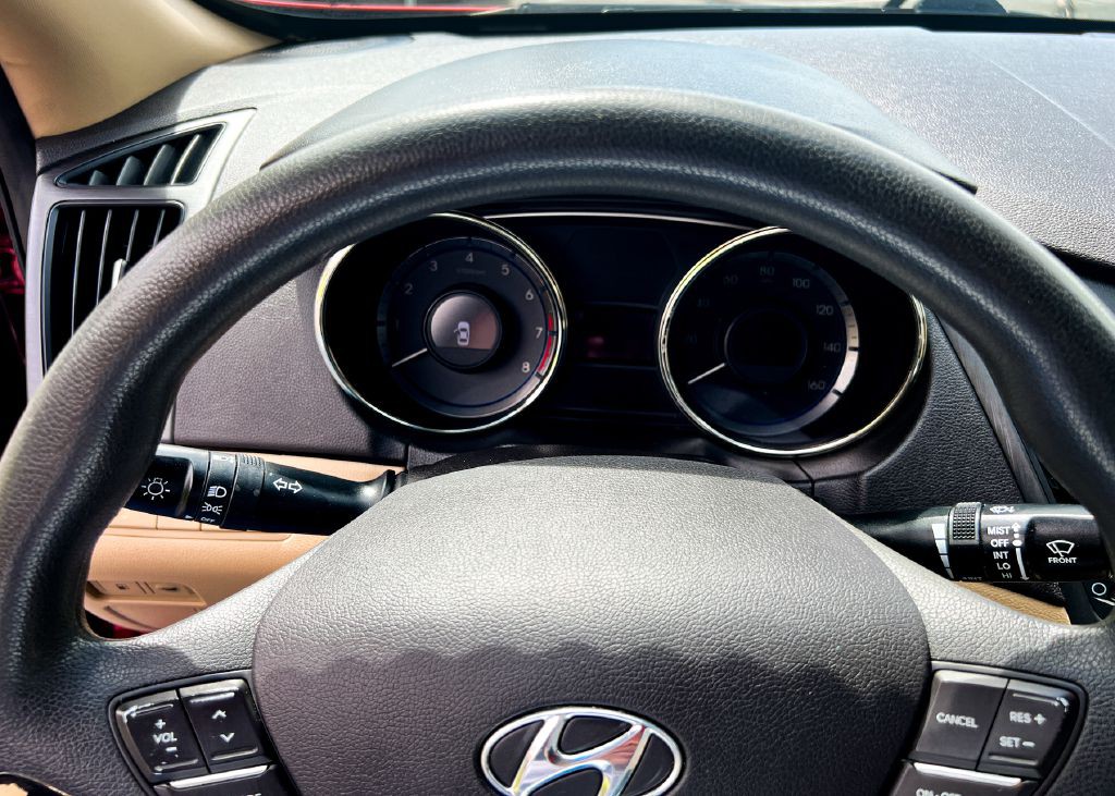2012 Hyundai Sonata Image 11