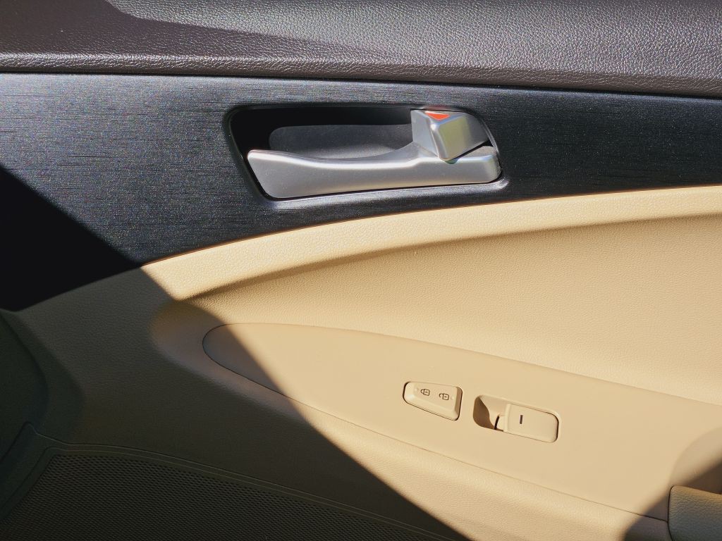 2012 Hyundai Sonata Image 38