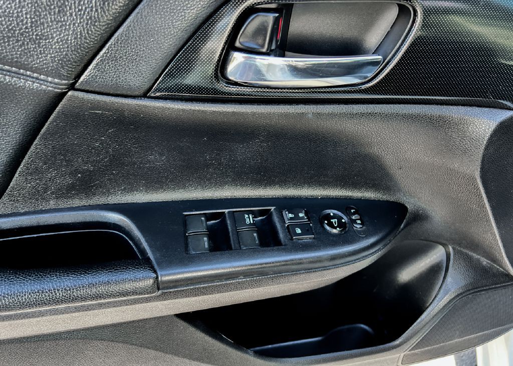 2014 Honda Accord Image 17