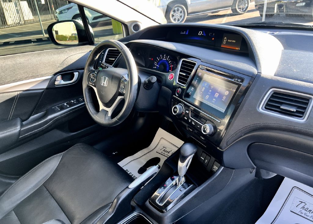 2015 Honda Civic Image 9