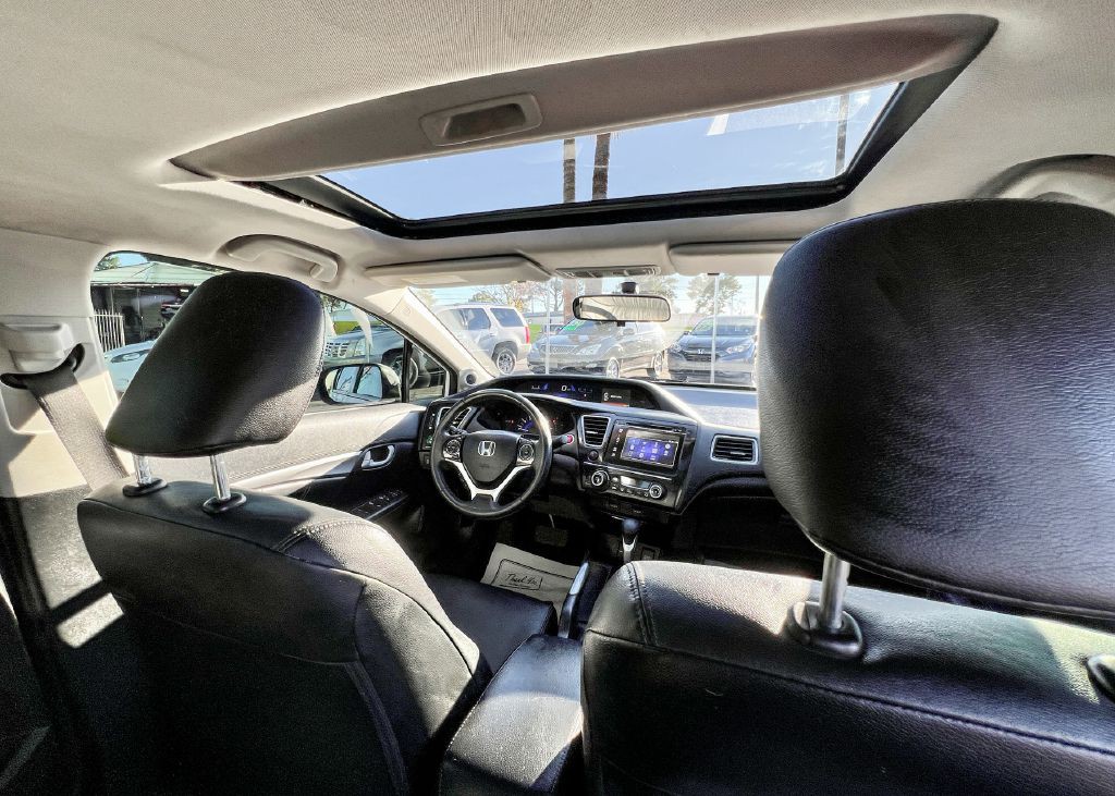 2015 Honda Civic Image 15