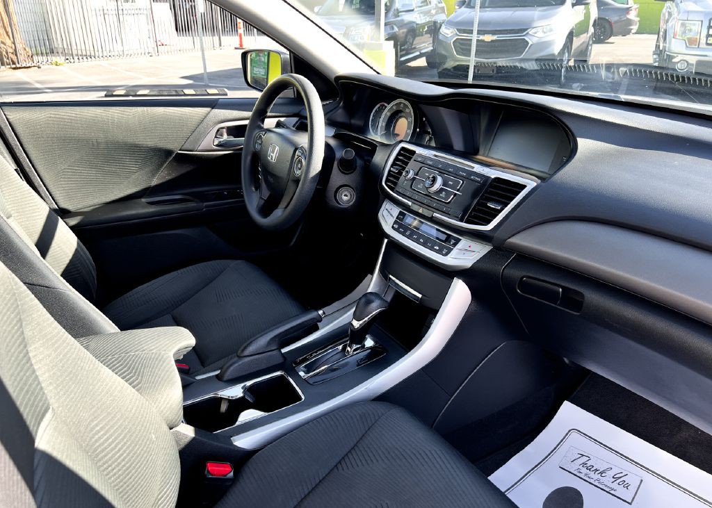 2015 Honda Accord Image 10