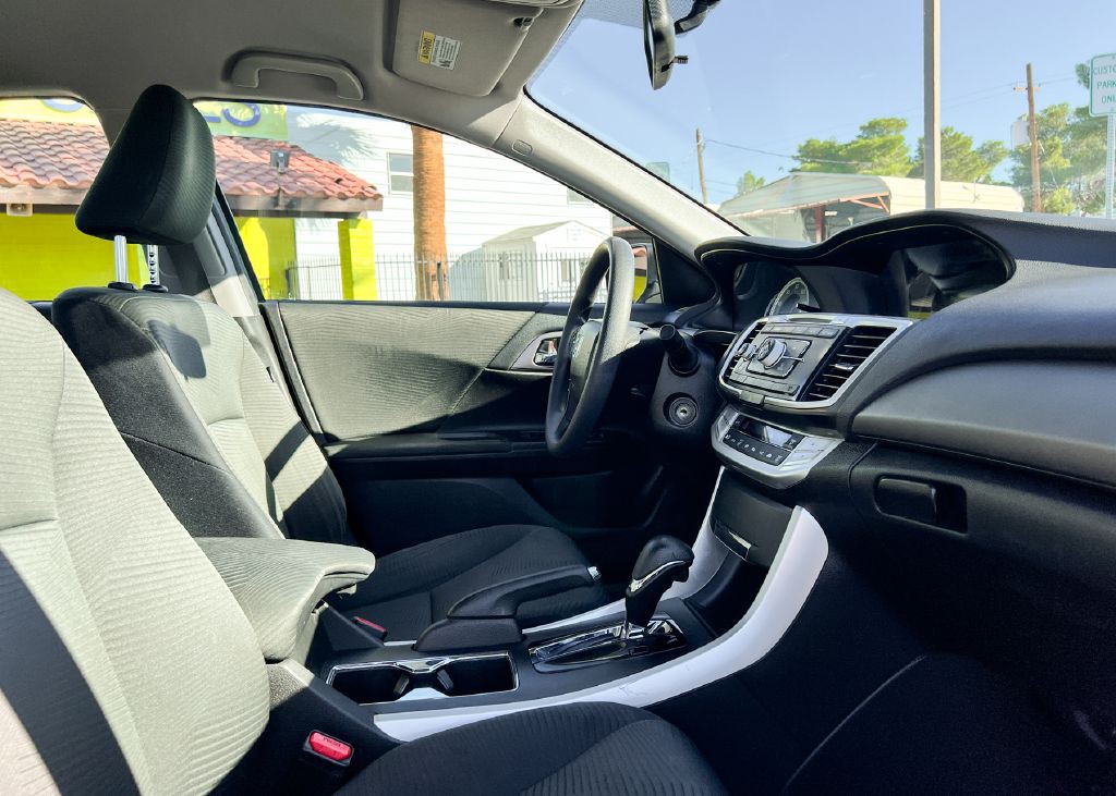 2015 Honda Accord Image 13