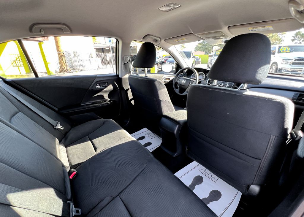 2015 Honda Accord Image 15