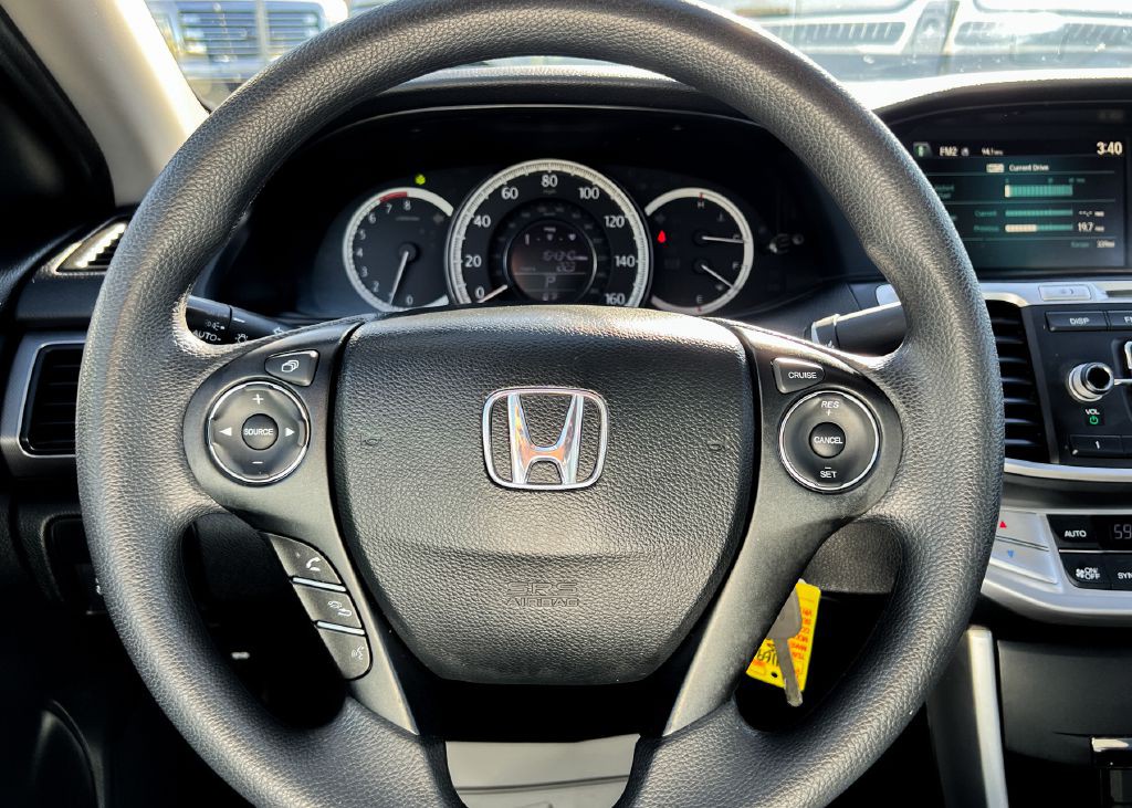 2015 Honda Accord Image 18