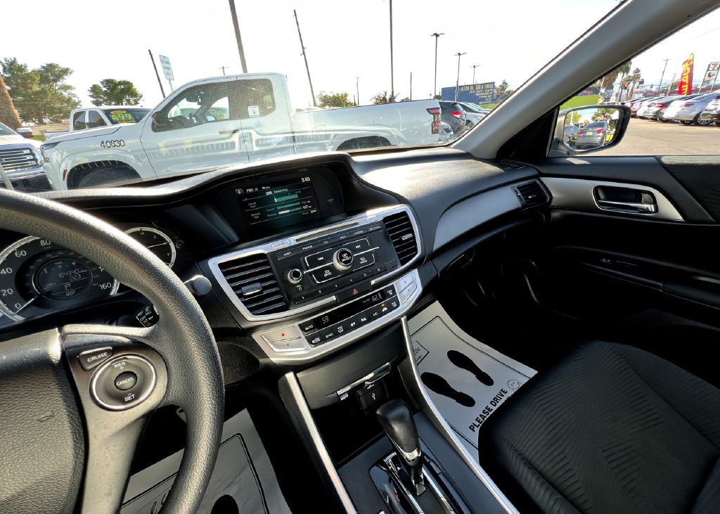 2015 Honda Accord Image 22