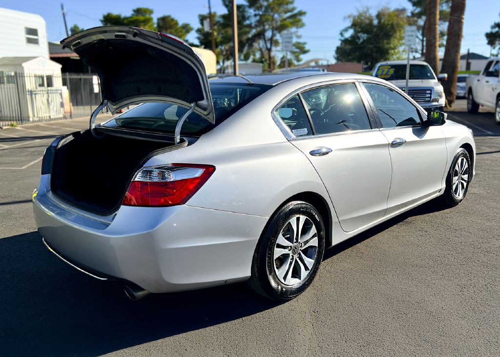 2015 Honda Accord Image 28