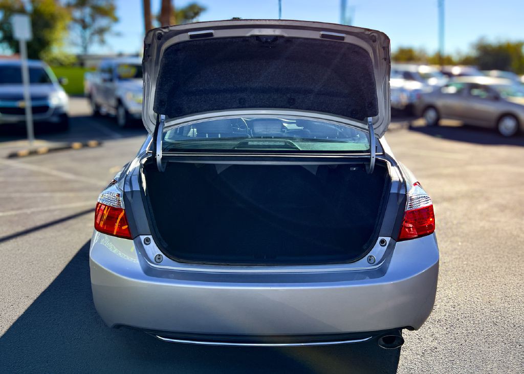 2015 Honda Accord Image 29