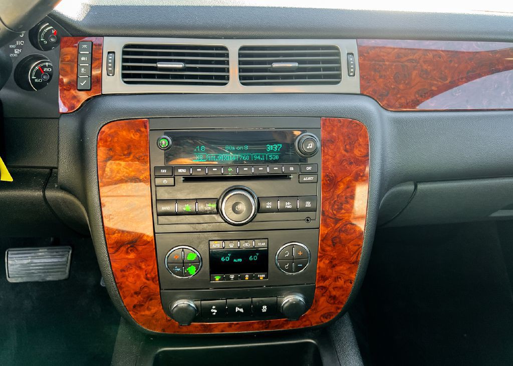 2013 Chevrolet Tahoe Image 14