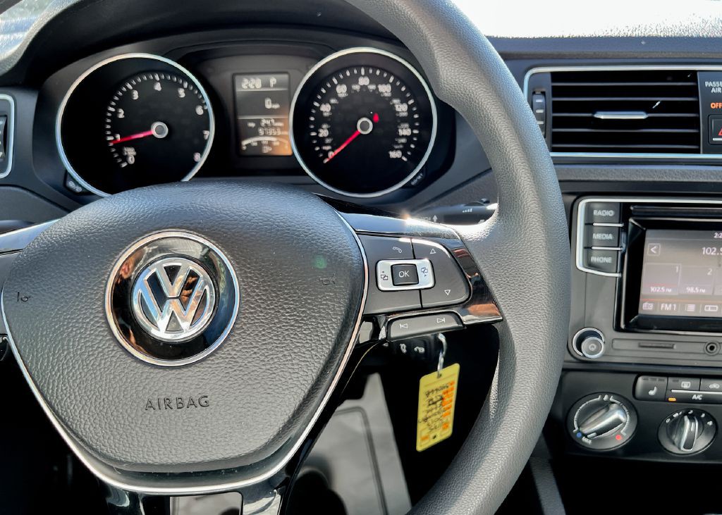 2017 Volkswagen Jetta Image 21