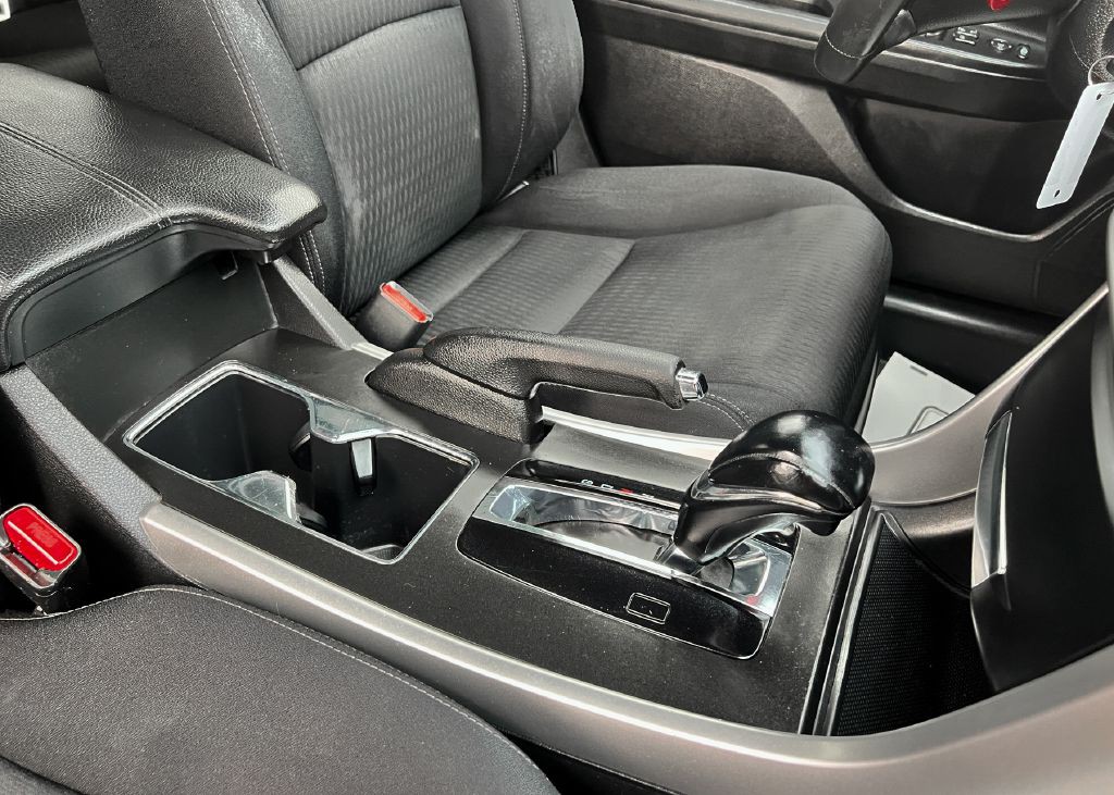 2014 Honda Accord Image 16
