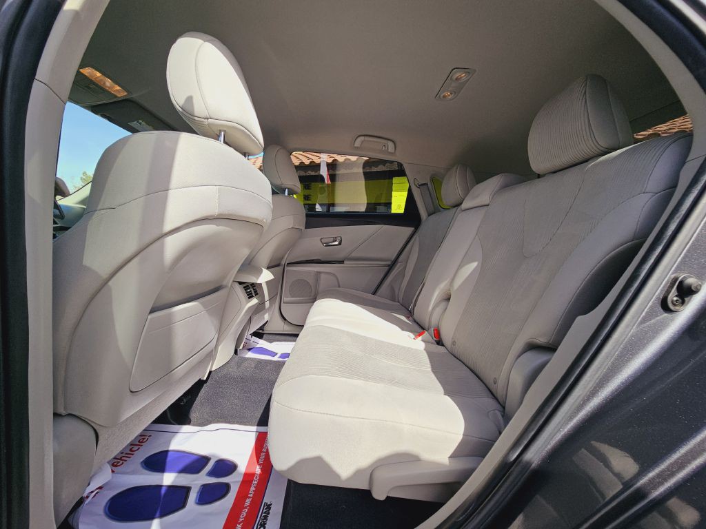 2013 Toyota Venza Image 17