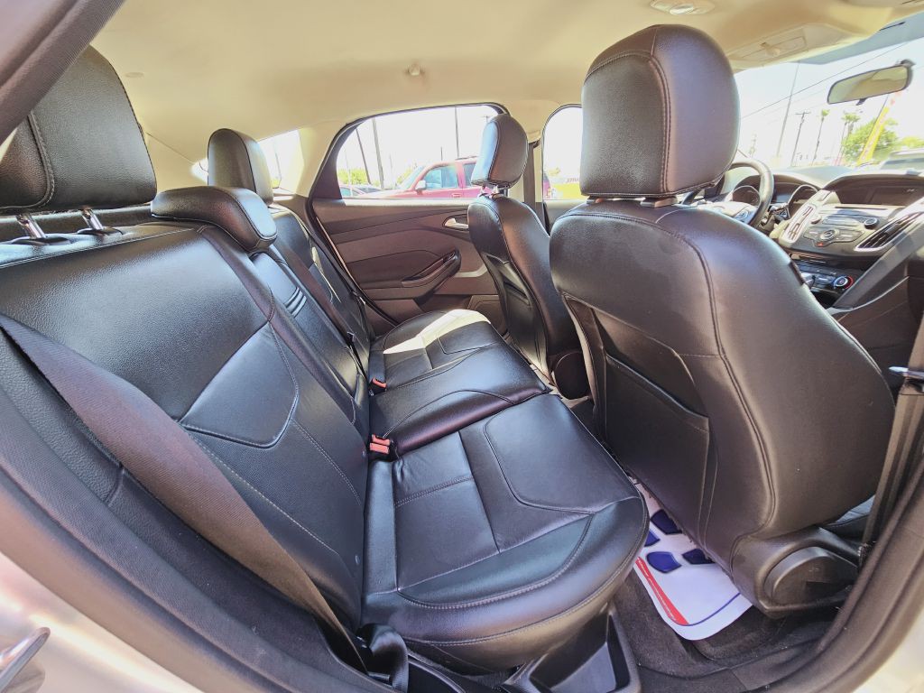 2015 Ford Focus Image 18