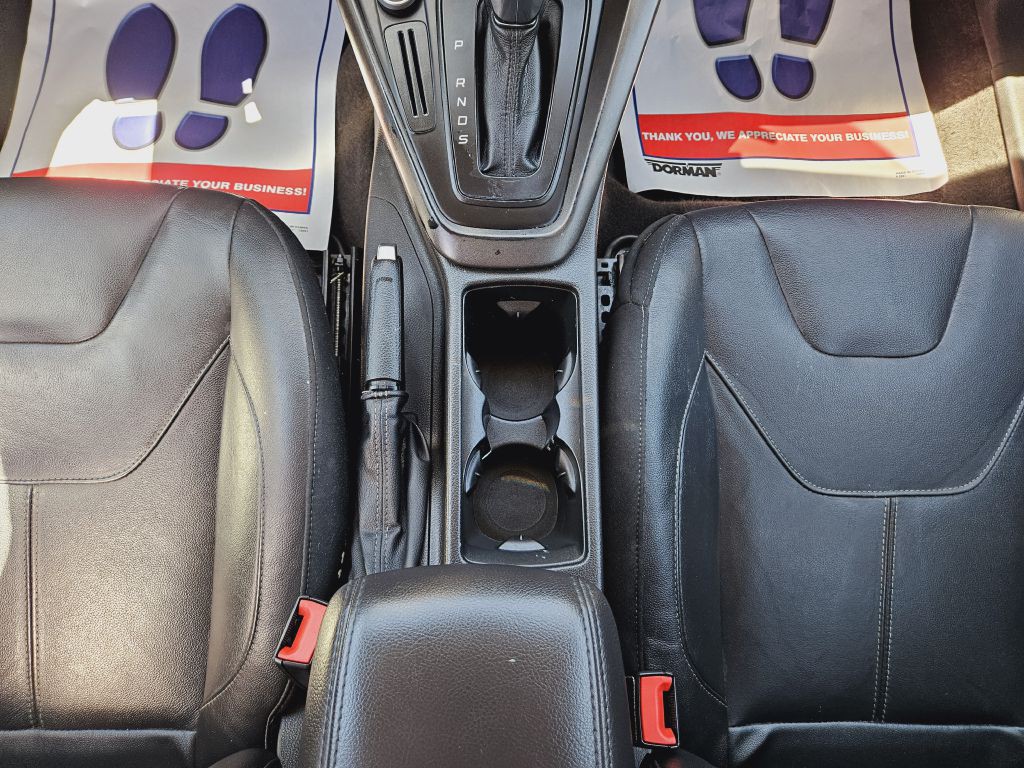 2015 Ford Focus Image 26