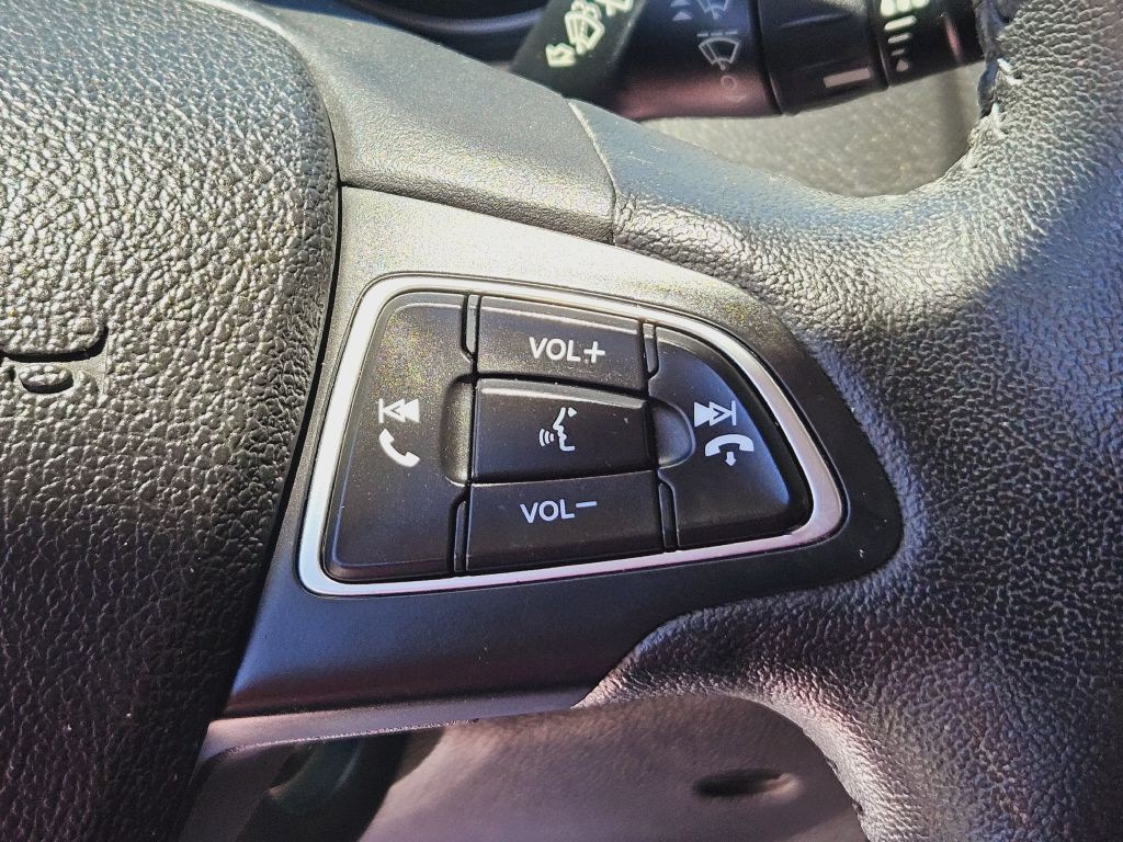 2015 Ford Focus Image 30