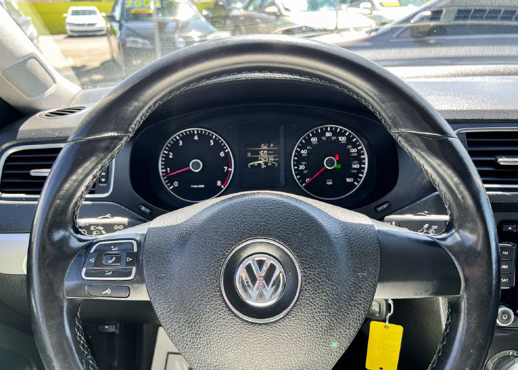 2013 Volkswagen Jetta Image 16