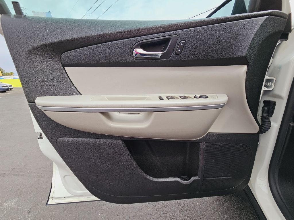 2012 GMC Acadia Image 16