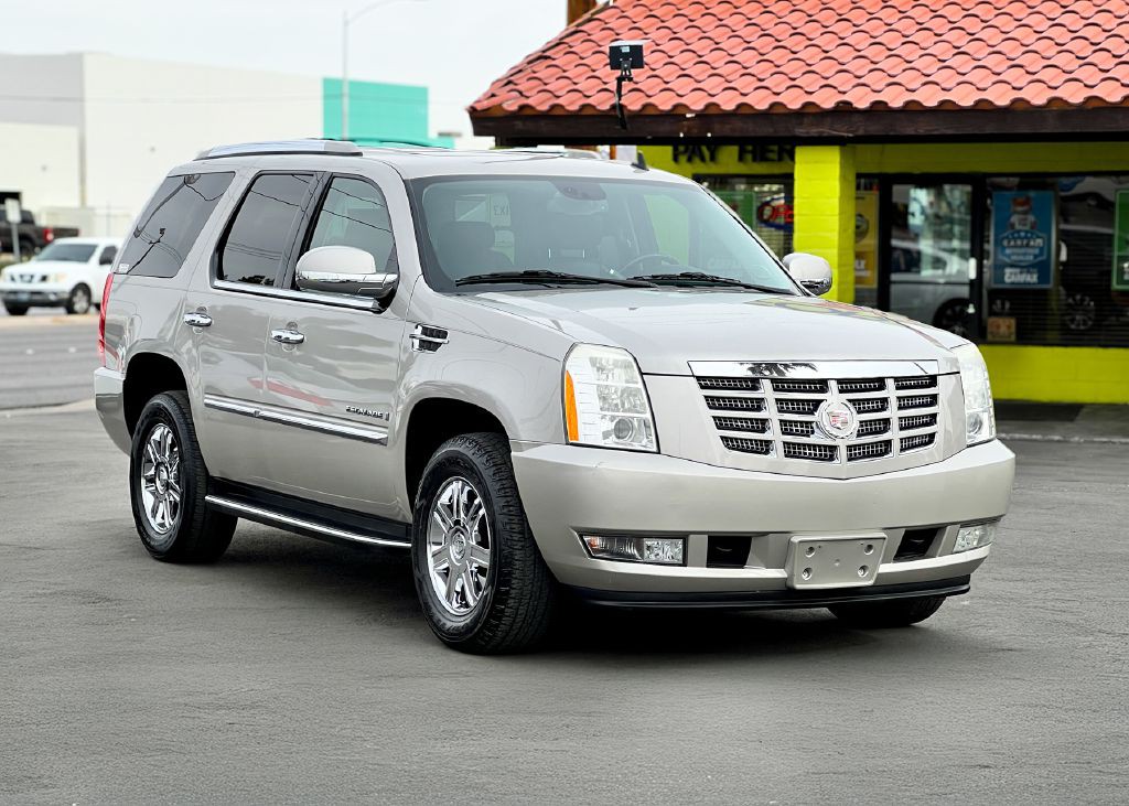 2008 Cadillac Escalade Image 4