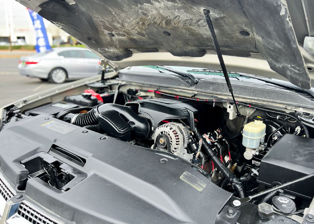 2008 Cadillac Escalade Image 36