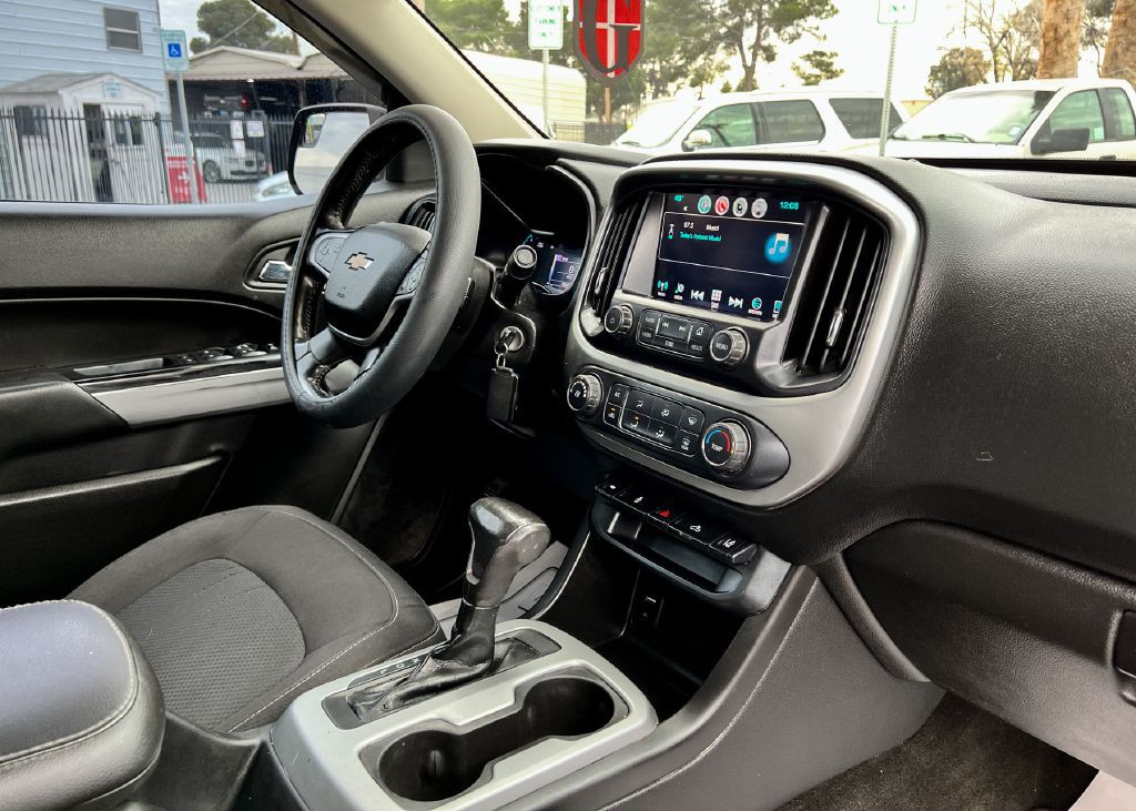 2017 Chevrolet Colorado Image 11